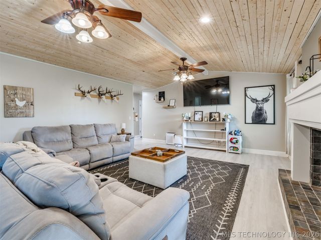 9166 E Misty Drive, Claremore, OK 74019