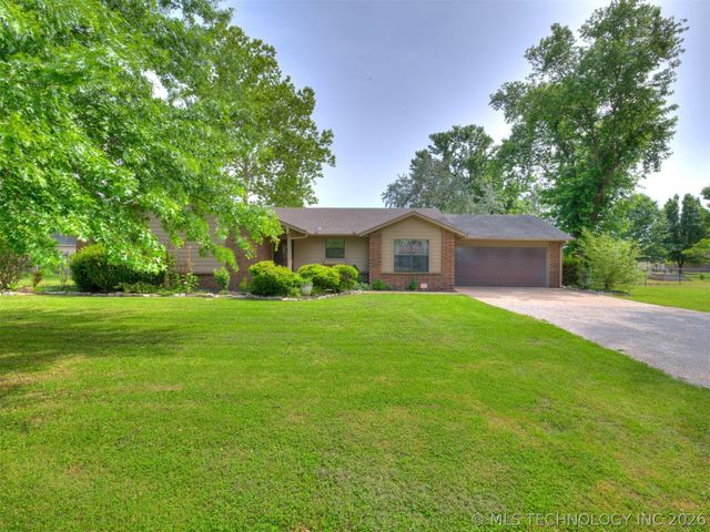 9166 E Misty Drive, Claremore, OK 74019