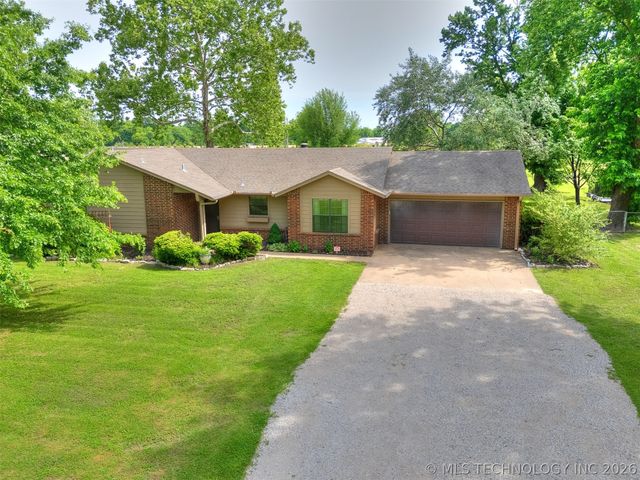 9166 E Misty Drive, Claremore, OK 74019