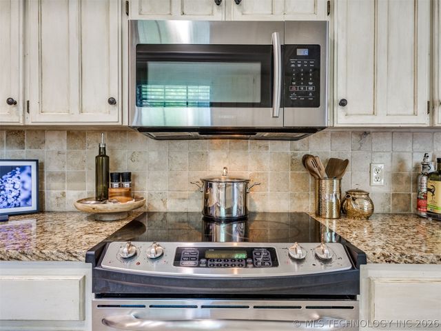 9166 E Misty Drive, Claremore, OK 74019