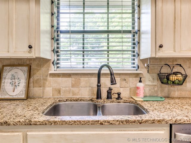 9166 E Misty Drive, Claremore, OK 74019