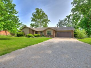 9166 E Misty Drive, Claremore, OK 74019
