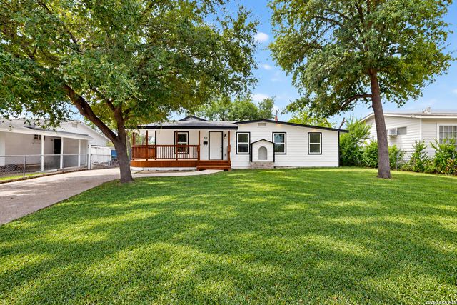 414 WAKE FORREST DR, San Antonio, TX 78228