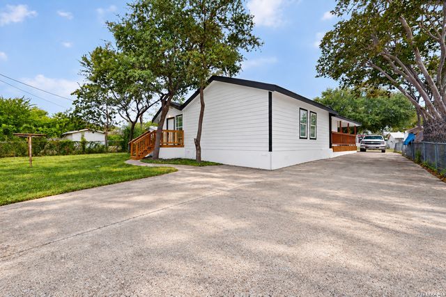 414 WAKE FORREST DR, San Antonio, TX 78228
