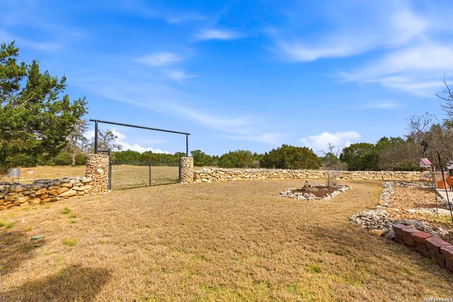 104 Rolling View, Boerne, TX 78006