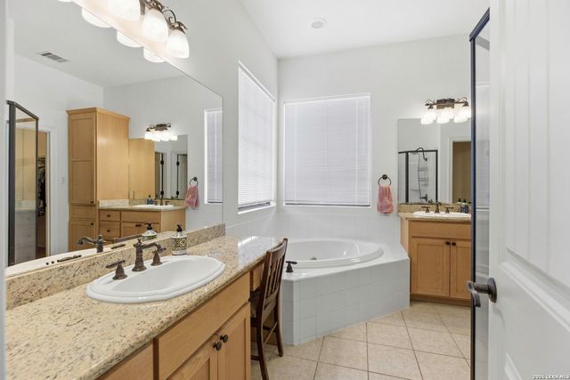 104 Rolling View, Boerne, TX 78006