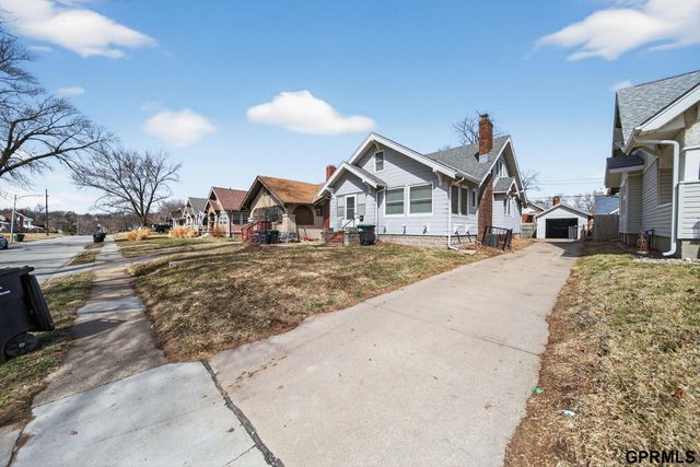 2432 Titus Avenue, Omaha, NE 68112