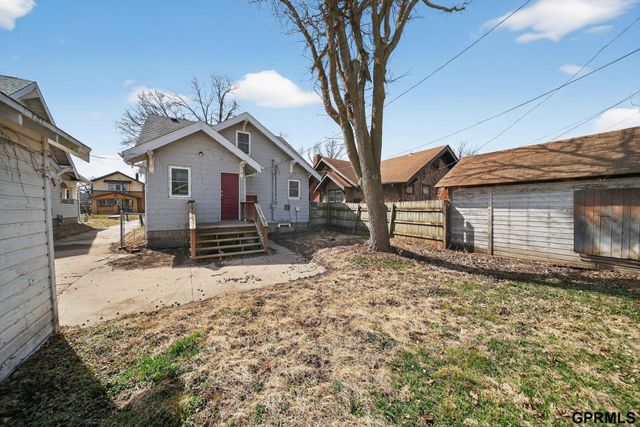 2432 Titus Avenue, Omaha, NE 68112