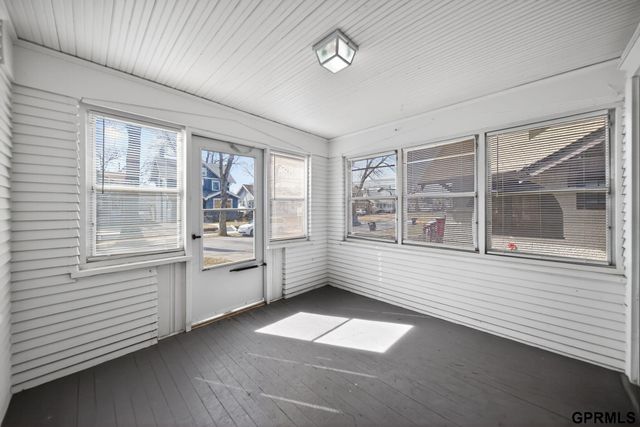 2432 Titus Avenue, Omaha, NE 68112