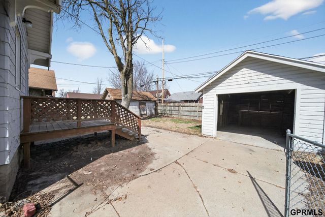 2432 Titus Avenue, Omaha, NE 68112