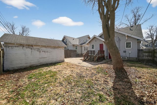 2432 Titus Avenue, Omaha, NE 68112