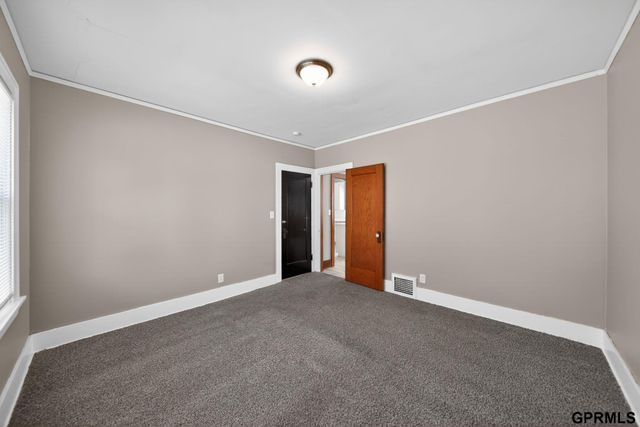 2432 Titus Avenue, Omaha, NE 68112