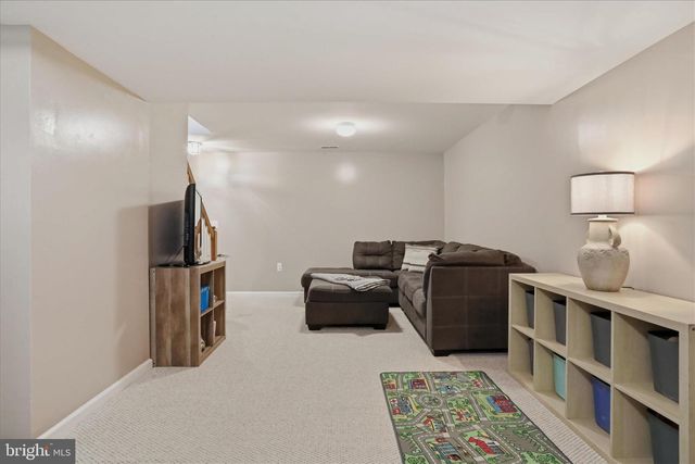 244 KIMBERWICKE DR N, Charles Town, WV 25414