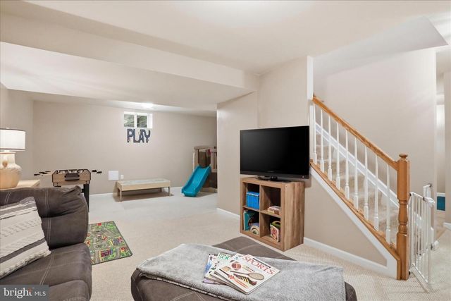 244 KIMBERWICKE DR N, Charles Town, WV 25414
