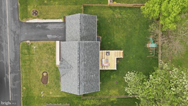 244 KIMBERWICKE DR N, Charles Town, WV 25414