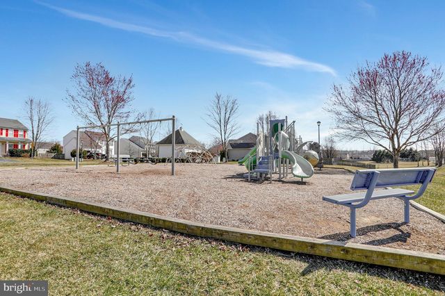 244 KIMBERWICKE DR N, Charles Town, WV 25414