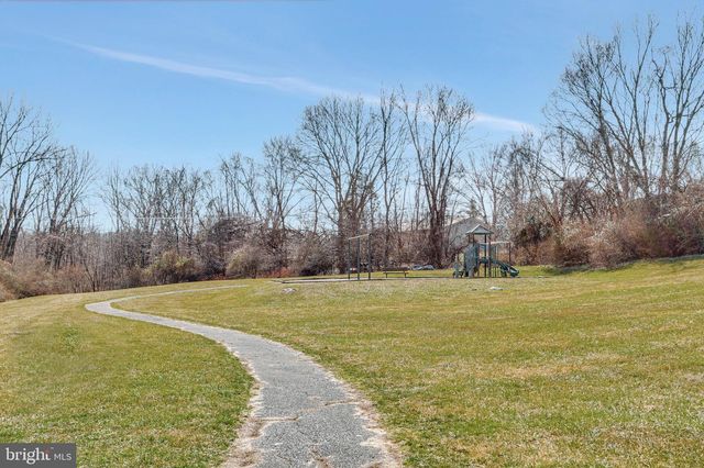 244 KIMBERWICKE DR N, Charles Town, WV 25414