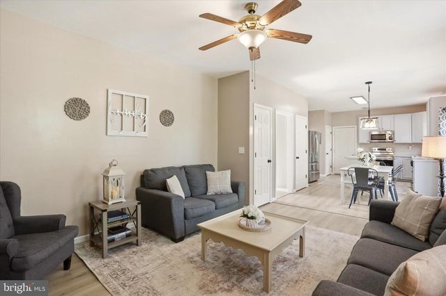 244 KIMBERWICKE DR N, Charles Town, WV 25414