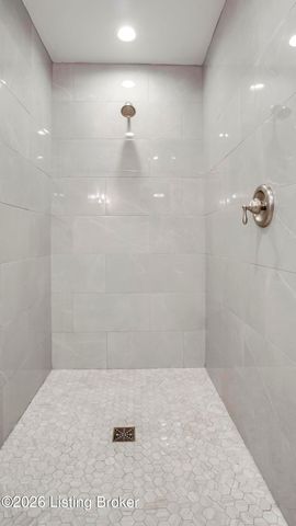 2706 Lime Kiln Ln, Louisville, KY 40222