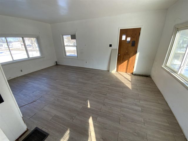 609 W Center Street, Albion, MI 49224