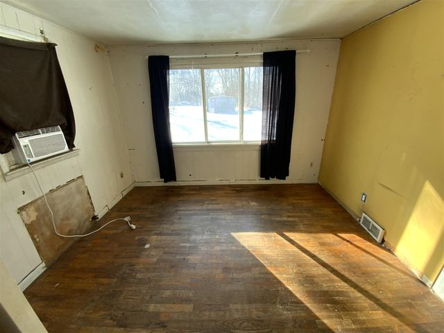 609 W Center Street, Albion, MI 49224