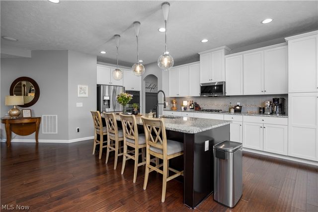 2430 Woodhawk Lane, Avon, OH 44011