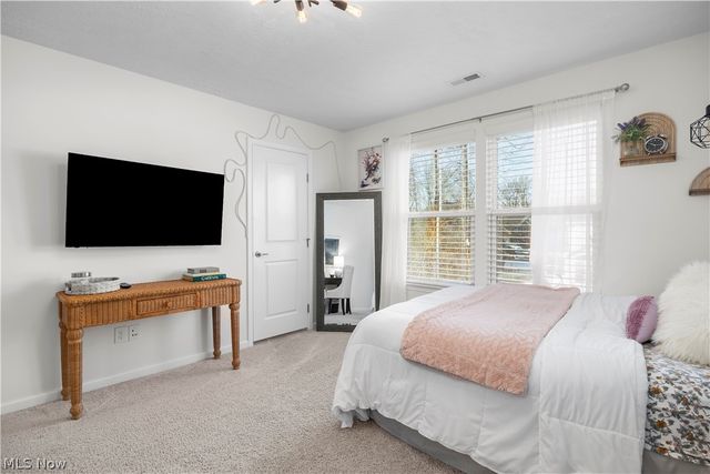 2430 Woodhawk Lane, Avon, OH 44011