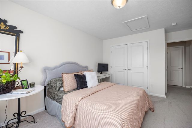 2430 Woodhawk Lane, Avon, OH 44011