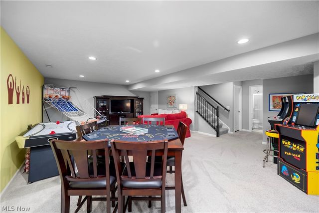 2430 Woodhawk Lane, Avon, OH 44011