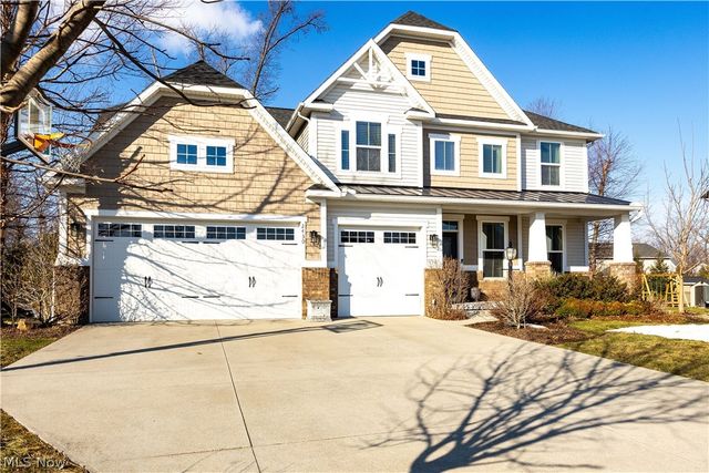2430 Woodhawk Lane, Avon, OH 44011