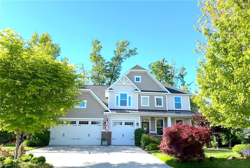 2430 Woodhawk Lane, Avon, OH 44011