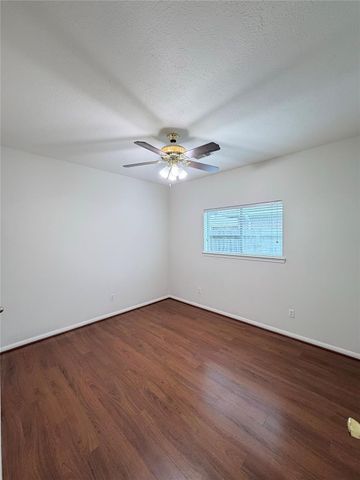 14926 Lindenbrook Lane, Houston, TX 77095