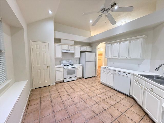 14926 Lindenbrook Lane, Houston, TX 77095