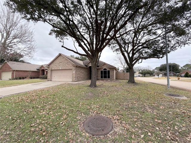 14926 Lindenbrook Lane, Houston, TX 77095