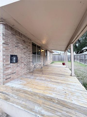 14926 Lindenbrook Lane, Houston, TX 77095