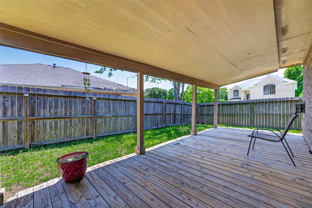 14926 Lindenbrook Lane, Houston, TX 77095
