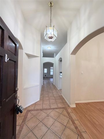 14926 Lindenbrook Lane, Houston, TX 77095