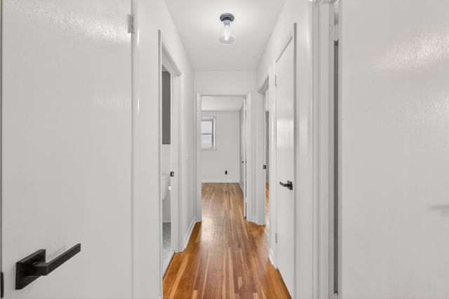 5022 Bonnahill Dr, Hermitage, TN 37076