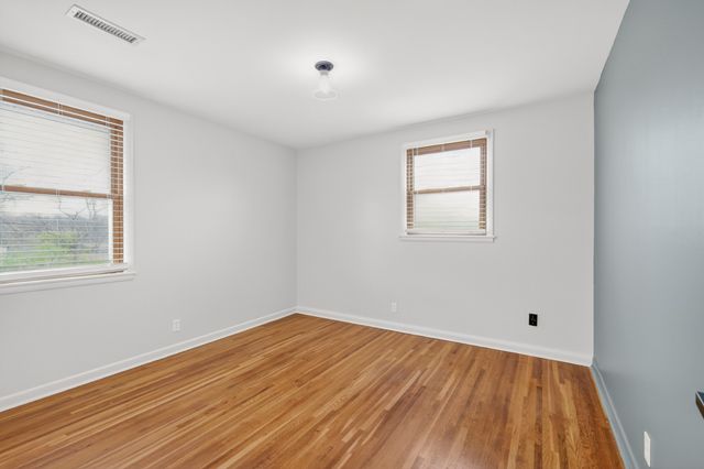 5022 Bonnahill Dr, Hermitage, TN 37076