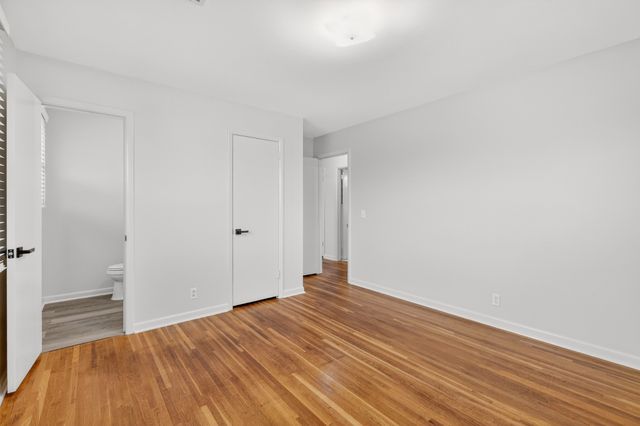 5022 Bonnahill Dr, Hermitage, TN 37076