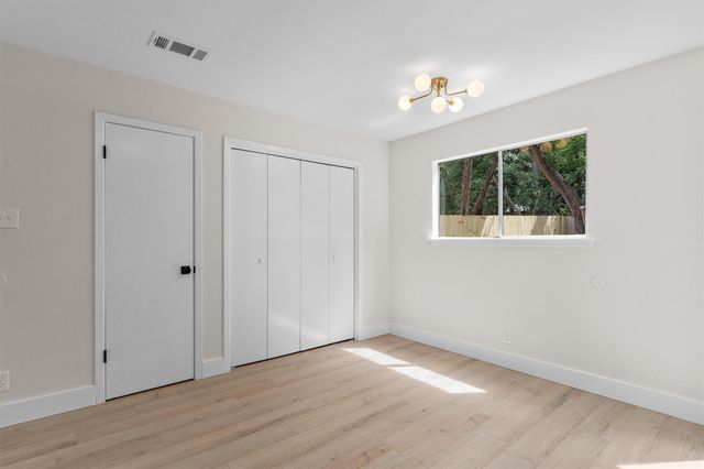 1707 Waterloo TRL, Austin, TX 78704