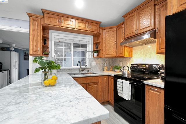 22633 Mossy Rock Drive, Hayward, CA 94541