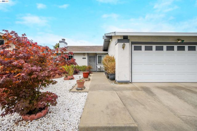 22633 Mossy Rock Drive, Hayward, CA 94541