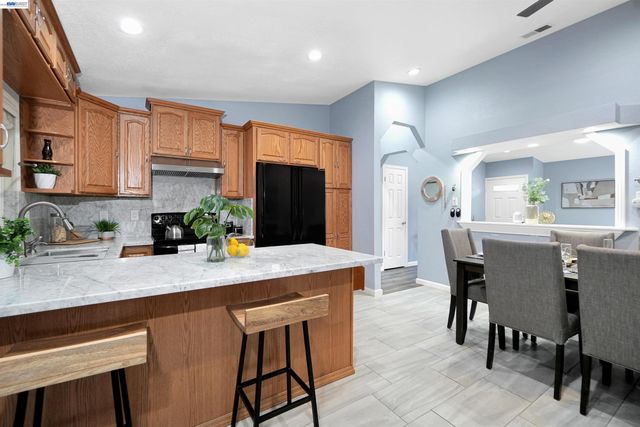 22633 Mossy Rock Drive, Hayward, CA 94541