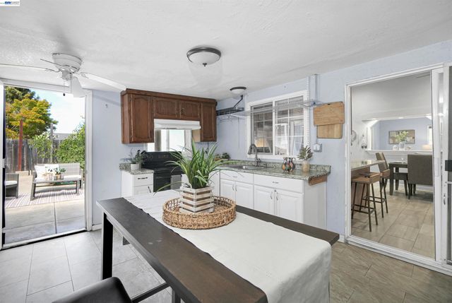 22633 Mossy Rock Drive, Hayward, CA 94541