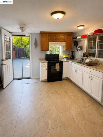 22633 Mossy Rock Drive, Hayward, CA 94541