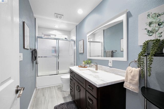 22633 Mossy Rock Drive, Hayward, CA 94541