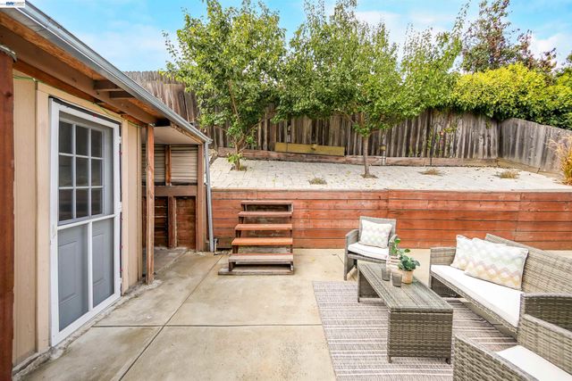 22633 Mossy Rock Drive, Hayward, CA 94541