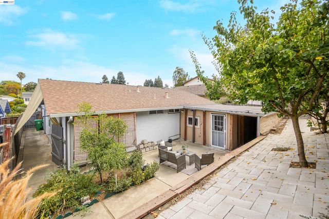22633 Mossy Rock Drive, Hayward, CA 94541