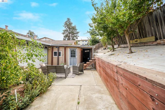 22633 Mossy Rock Drive, Hayward, CA 94541